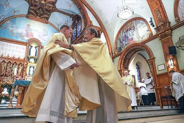https://marianiewusa.org/sites/default/files/field/image/Father-David-Smith.jpg